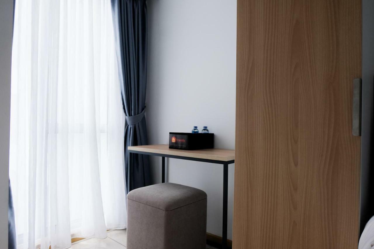 Comfy At M-town Gading Serpong By Travelio