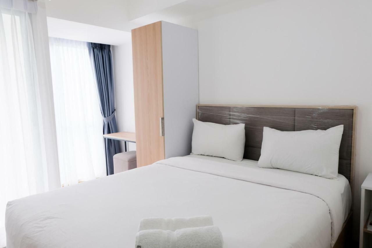 Comfy At M-town Gading Serpong By Travelio Apartemen Tangerang