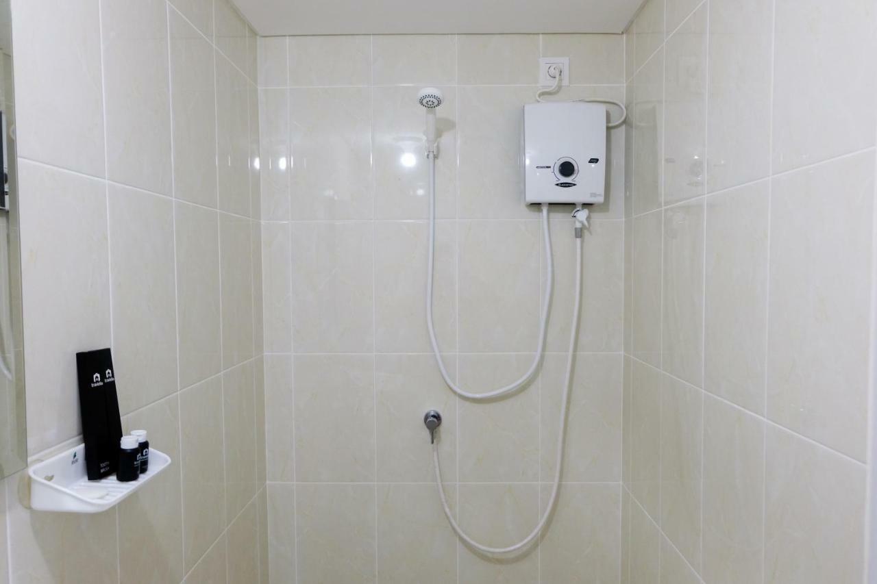 Comfy At M-town Gading Serpong By Travelio Apartemen *