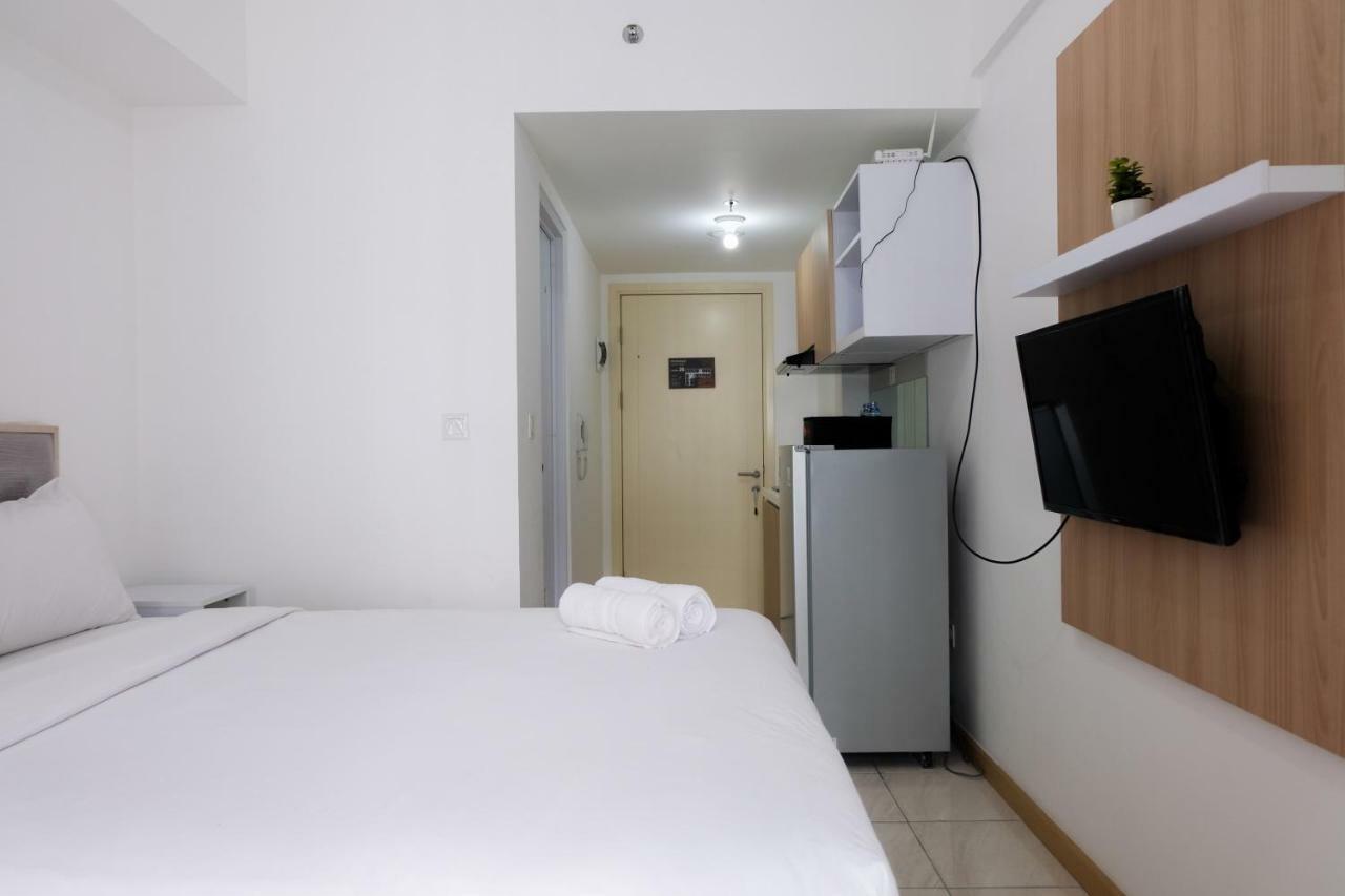 Comfy At M-town Gading Serpong By Travelio Apartemen